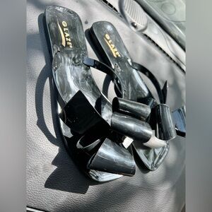 Glaze Black Sandals Sleek Comfortable Design W/Bow